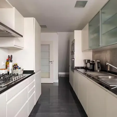 דירה Tower Of Belem Premium A, B & C ליסבון