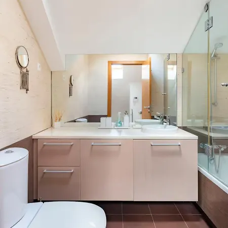 דירה Tower Of Belem Premium A, B & C ליסבון