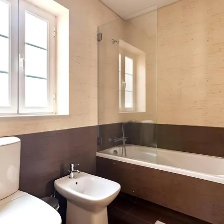 דירה Tower Of Belem Premium A, B & C