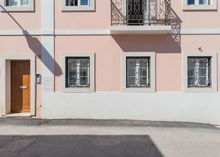 Tower Of Belem Premium A, B & C 아파트 *