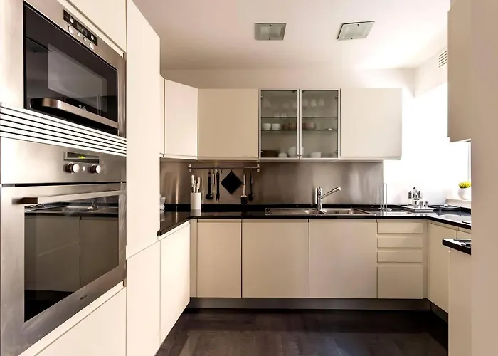 Tower Of Belem Premium A, B & C 아파트 리스본