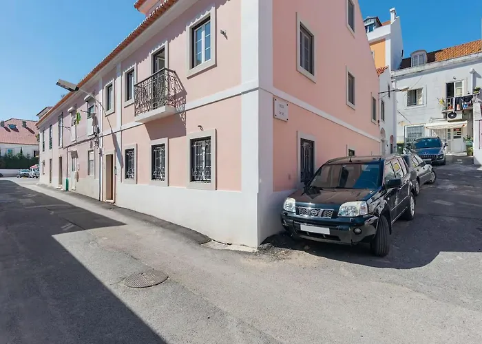 Tower Of Belem Premium A, B & C 아파트