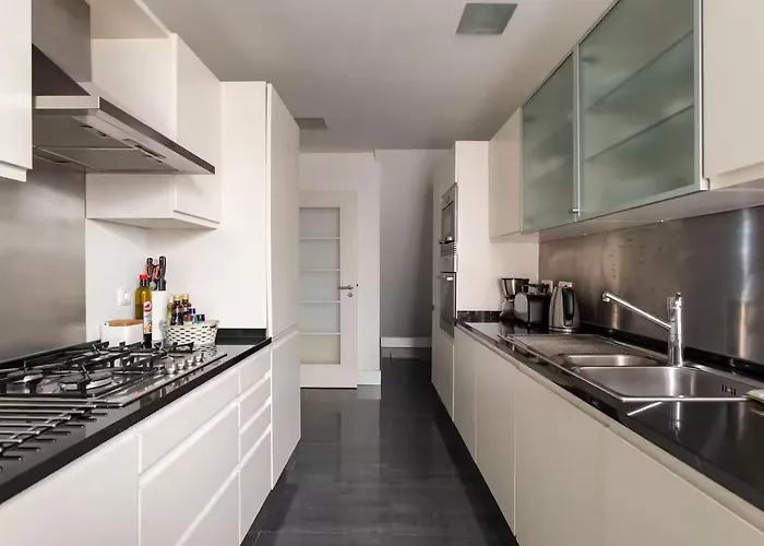 아파트 Tower Of Belem Premium A, B & C 리스본